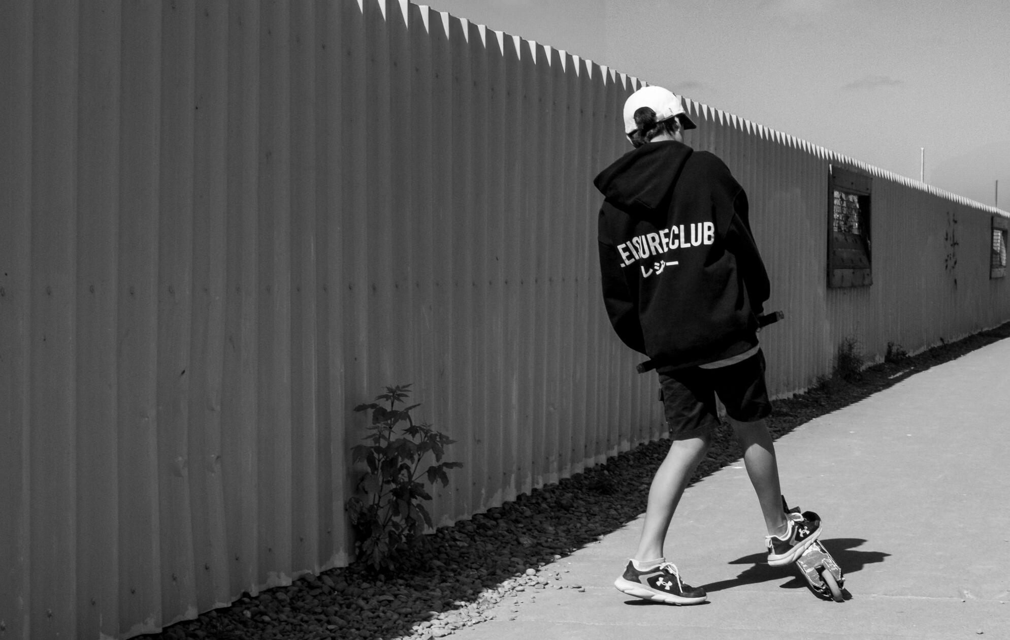 Scooting down the fence