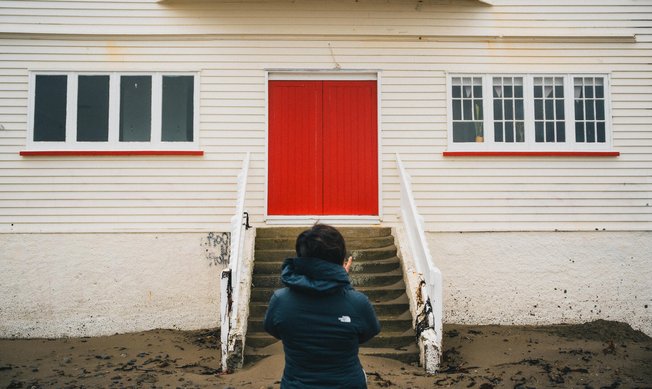 Street portrait 4, red door