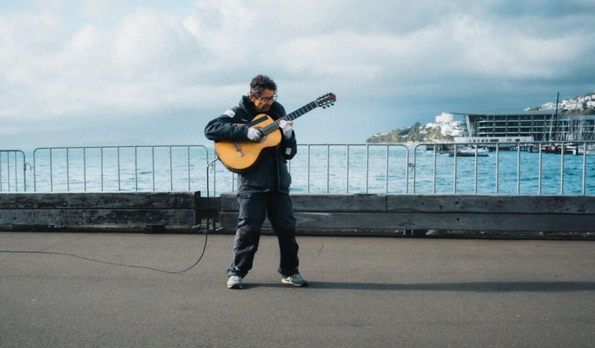 Street 7, Busking on waterfront